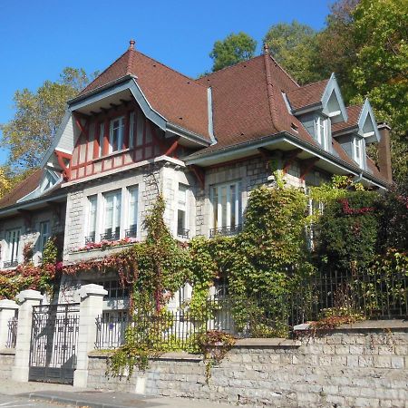 Les Fontenottes Bed & Breakfast Безансон Екстериор снимка