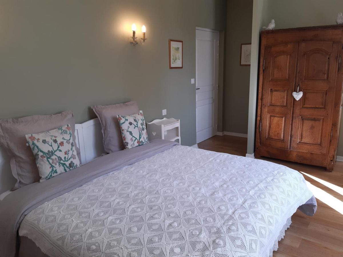 Les Fontenottes Bed & Breakfast Безансон Екстериор снимка
