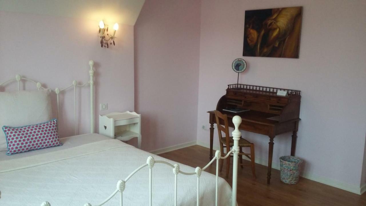 Les Fontenottes Bed & Breakfast Безансон Екстериор снимка